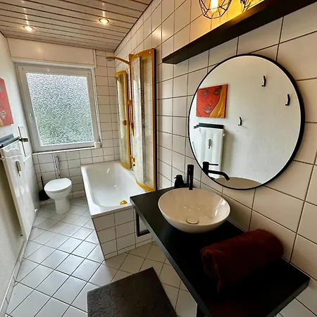 Apartment Ka-city, 3 Zi, 75qm, Parken, Balkon, Wlan, Netflix Ruhige Lage *