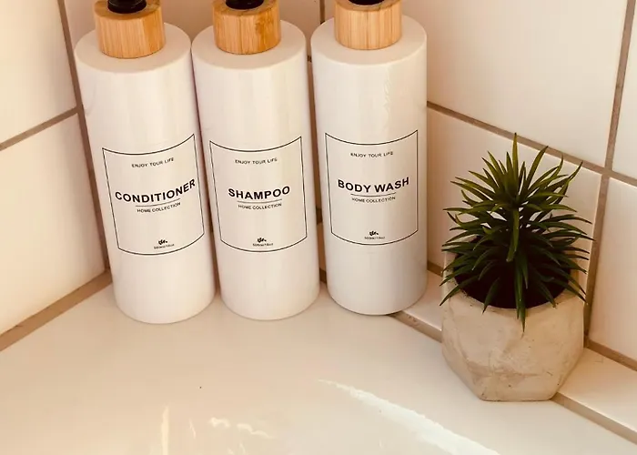 Ka-city, 3 Zi, 75qm, Parken, Balkon, Wlan, Netflix Ruhige Lage *