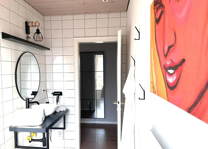 Ka-city, 3 Zi, 75qm, Parken, Balkon, Wlan, Netflix Ruhige Lage * Karlsruhe